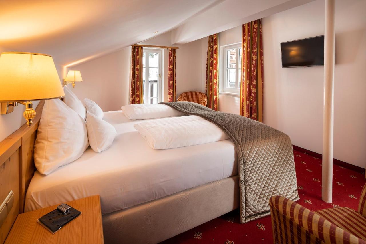 Hotel Tannbergerhof Im Zentrum Von Lech Bagian luar foto