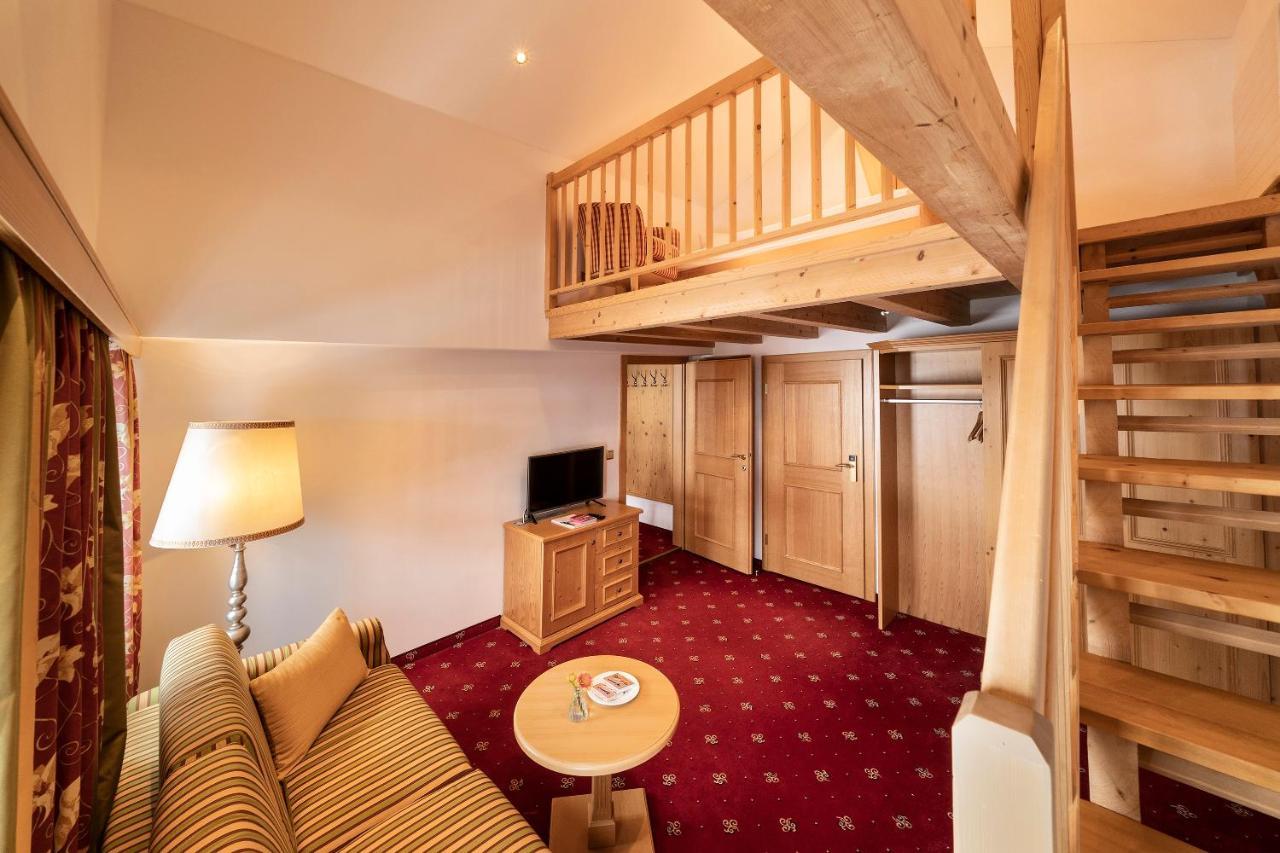 Hotel Tannbergerhof Im Zentrum Von Lech Bagian luar foto