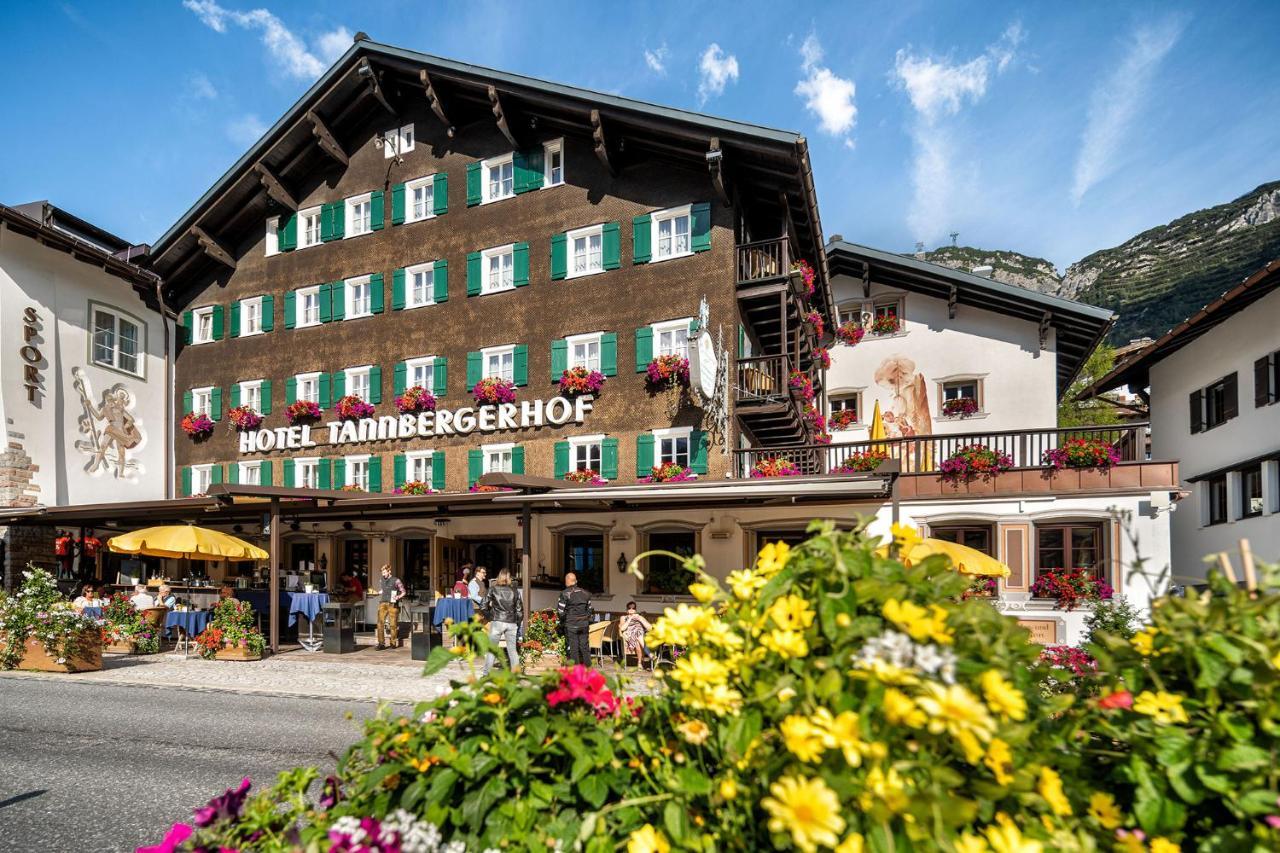 Hotel Tannbergerhof Im Zentrum Von Lech Bagian luar foto