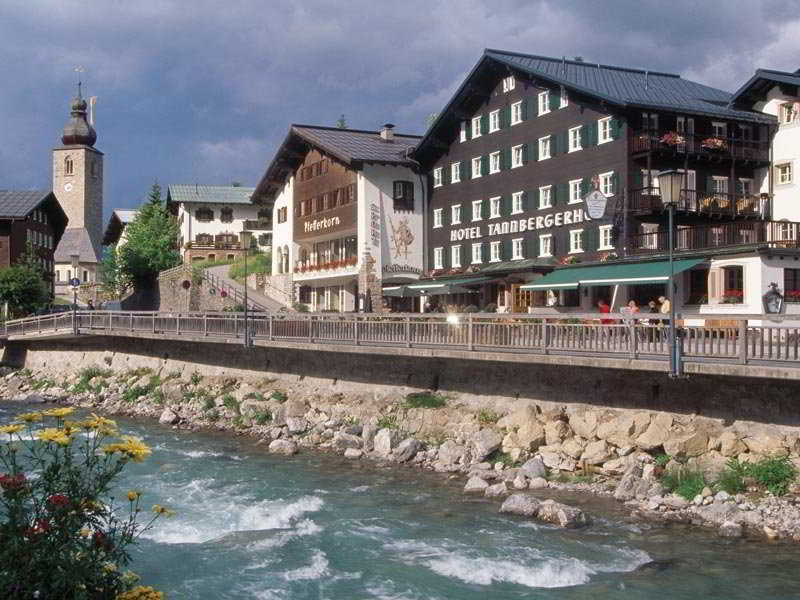 Hotel Tannbergerhof Im Zentrum Von Lech Bagian luar foto